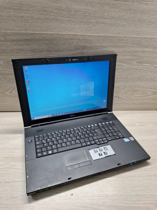 Fujitsu Siemens Amilo Li 3910 T3000/4GB/256 SSD 18,4 - 759 ...