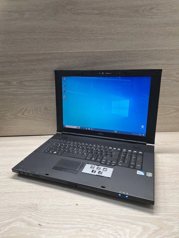 Fujitsu Siemens Amilo Li 3910 T3000/4GB/256 SSD 18,4 - 759 ...