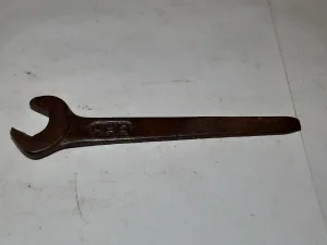 Starinski vilasti kljuc 19mm