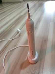 Elektricna cetkica za zube BRAUN type3756