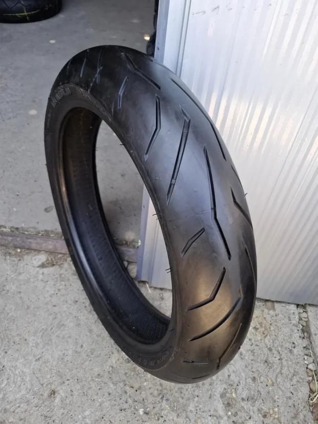 120 70 17 pirello diablo rosso2 kao novo krp