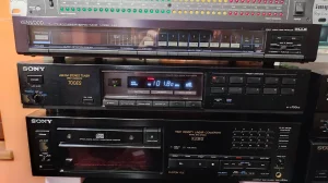 Odličan  SONY   ST-S700ES ,