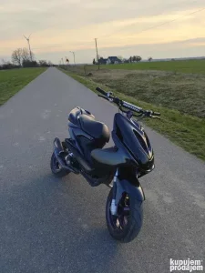 Prodajem skuter yamaha aerox 70cc