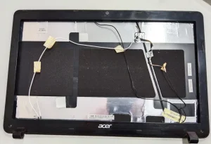 Kuciste ekrana za laptop Acer Aspire E1-531