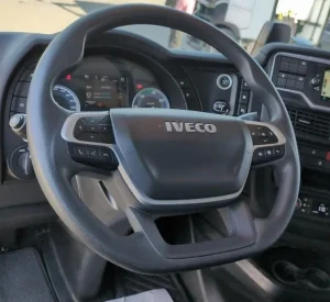 Kamion IVECO - Oblaganje volana pravom goveđom kožom