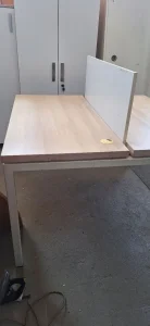 Stolovi stolice fiokari