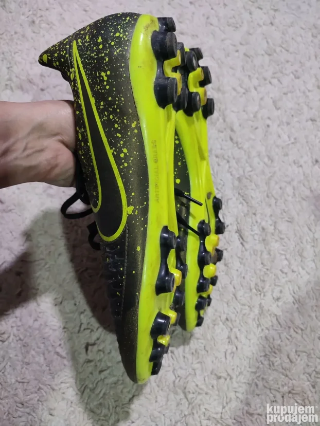 Original NIKE Magista kopacke br 46 kao nove KupujemProdajem