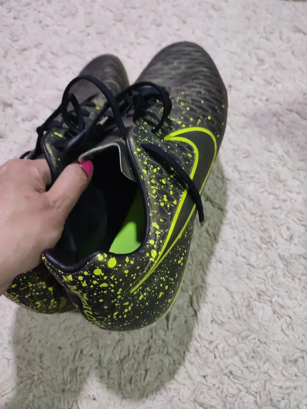 Original NIKE Magista kopacke br 46 kao nove KupujemProdajem