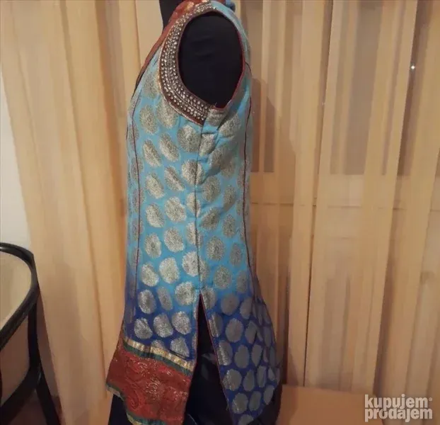 Indijski dugi prsluk sa šlicevima vel m