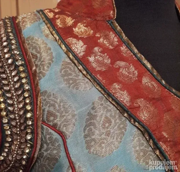 Indijski dugi prsluk sa šlicevima vel m