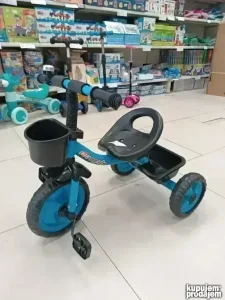 metalne tricikle u vise boja akcija