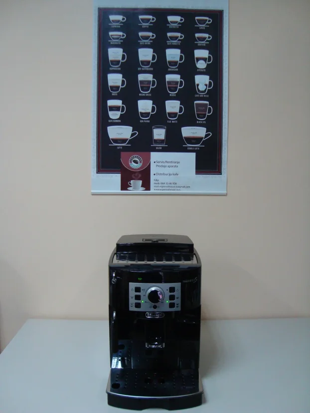 Delonghi Magnifica S espresso kafe aparat