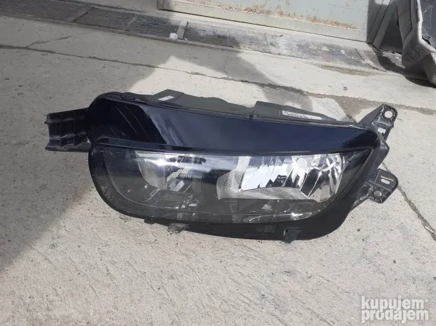 Citroen C4 Grand Picasso far levi