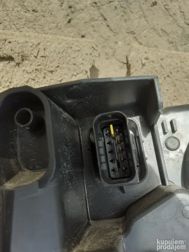 Citroen C4 Grand Picasso far levi