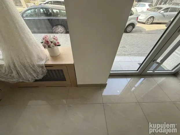 Ulični lokal u centru Novog Sada - Centar - 102m2 - 2.0