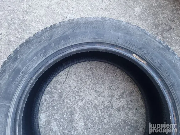 Gume 195/60 R16C Lassa Zimske 2 komada 195 60 16C