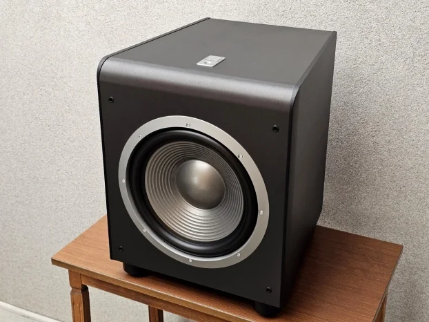JBL ES 250 - Powered Subwoofer 400 Watt / 12 Inch Bass