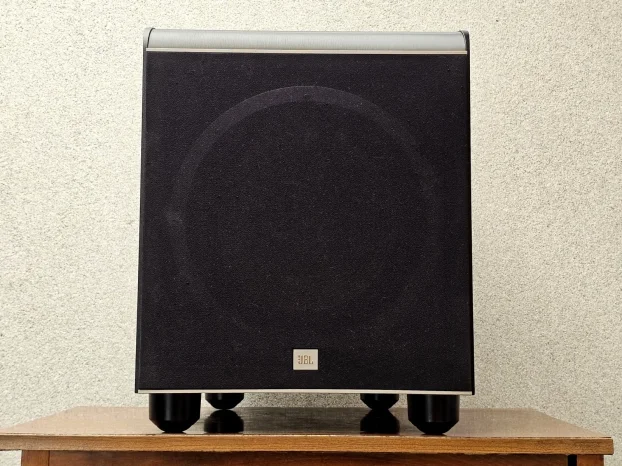 JBL ES 250 - Powered Subwoofer 400 Watt / 12 Inch Bass