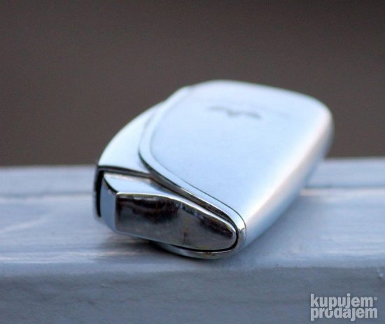 Britis Amerikan Tobako masivan upaljač