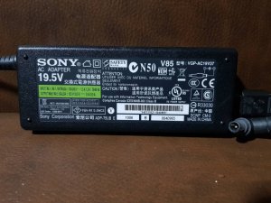 Originalni Adapter Sony 19.5v 3.9a