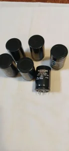 Kondenzator 4700uF/63V