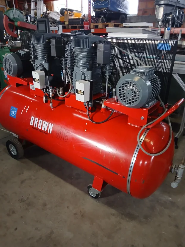 Kompresor BROWN 500L