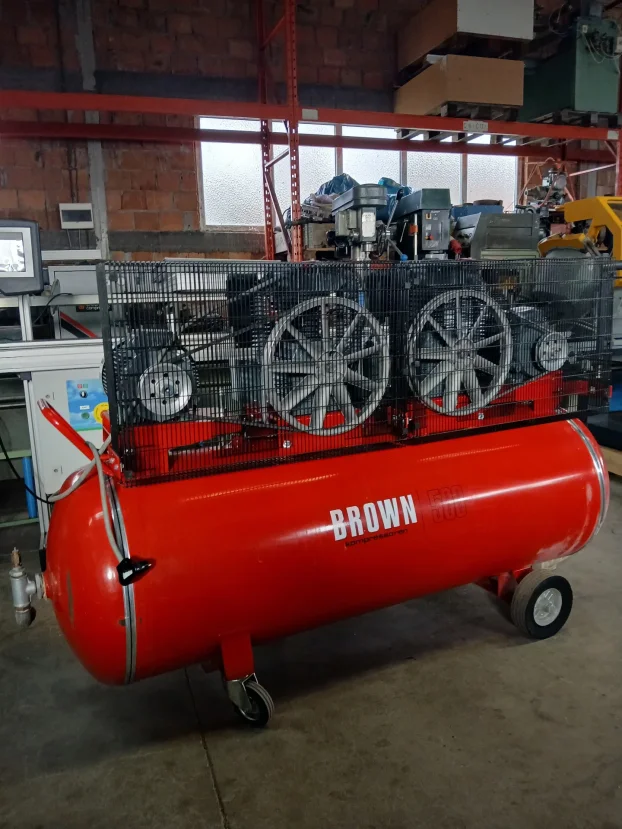 Kompresor BROWN 500L