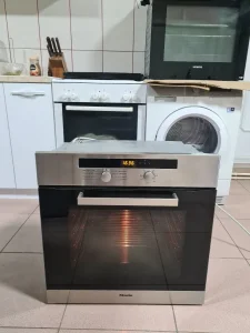 Miele ugradna rerna inox