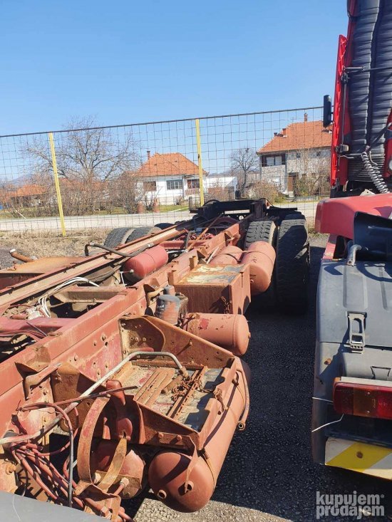 Mercedes MB 2433, delovi