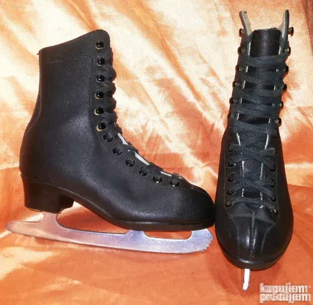 SNIŽENO! "ICEMASTER" klizaljke za umetničko klizanje br. 30