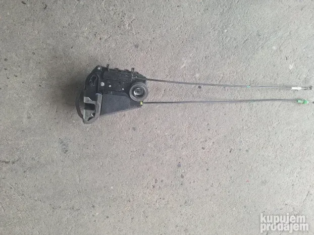 Toyota Yaris 3 brava zadnjih desnih vrata