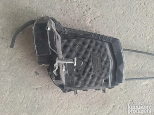 Toyota Yaris 3 brava zadnjih desnih vrata