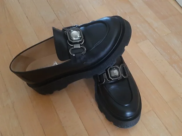Ženske mokasine cipele od prave kože