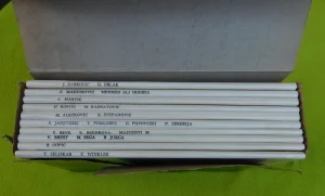 Deset malih knjigica sa pricama na madjarskom jeziku