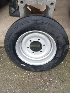 205/75-17.5 komplet tockovi