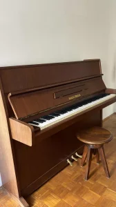 Prodajem pianino August Forster