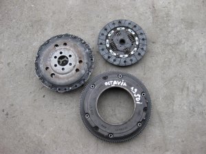 Octavia 1.9 SDI set kvacila polovan,ispravan