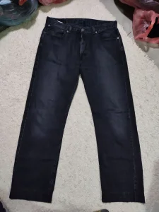 LEVI'S crne farmerke vel. 36 / 34 - kao nove g