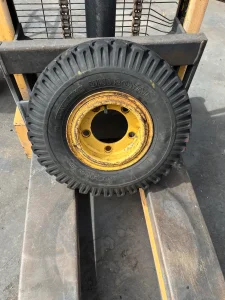 5.00-8 točak UNIROYAL polovan