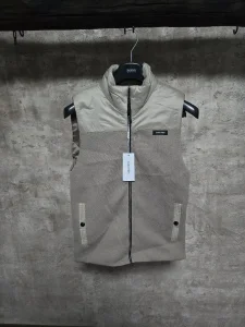 Calvin klein prsluk novi model 2025