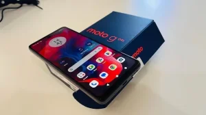 Nov Mobilni telefon Motorola G04S 8/128gb sa punjačem/maska