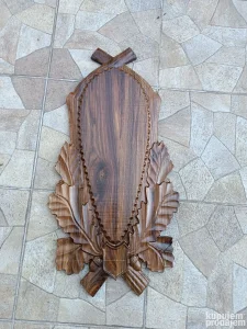 Postolja za trofej jelena