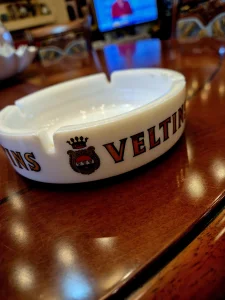 Stara porcelan pepeljara iz 80-tih, 14,5 cm