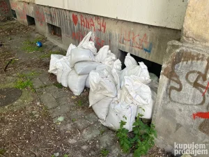 PESAK besplatno - samo da se skloni
