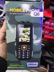 Land rover Q6 mobilni telefon VELIKI model SRPSKI meni