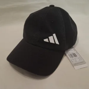 Adidas kačket - NOVO