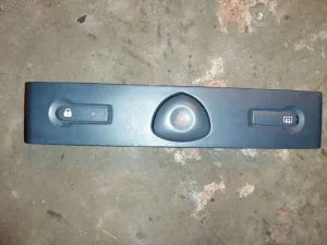 Prekidac cetiri zmigavca Renault Clio 2