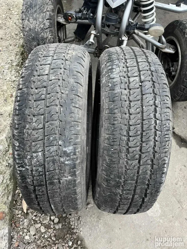 Dve gume 195/65 16c
