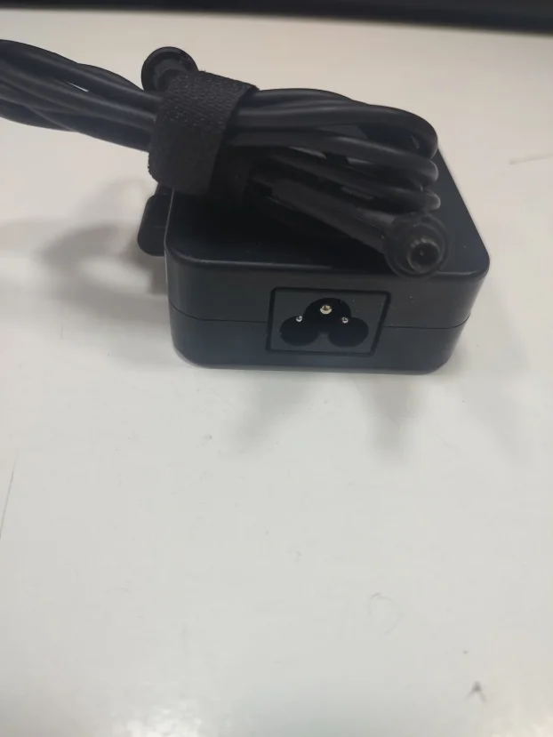 ORIGINAL MSI punjac adateper 65W 19V 3.42A  6.0x3.7mm #9793