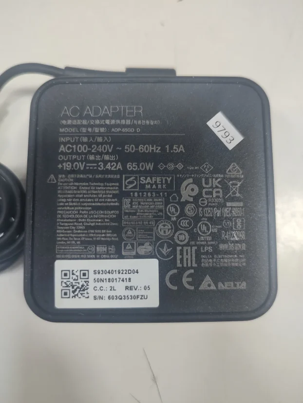 ORIGINAL MSI punjac adateper 65W 19V 3.42A  6.0x3.7mm #9793